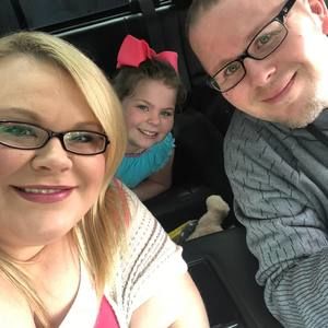 Meet your Posher, Justine